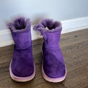 Girls Ugg Bailey Bow Boots sz 5